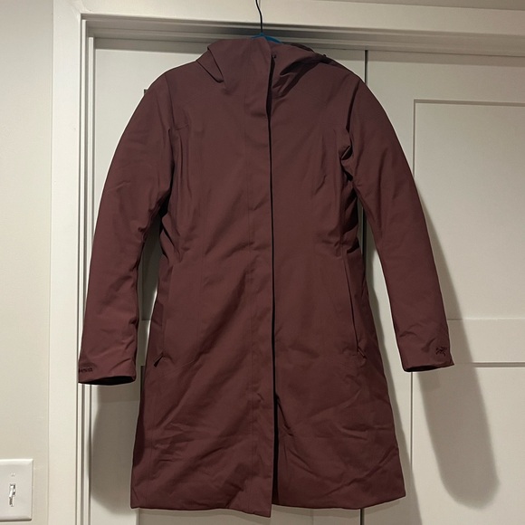 Arc'teryx Women's Centrale Parka Small Burgundy/Maroon GUC - Picture 2 of 16